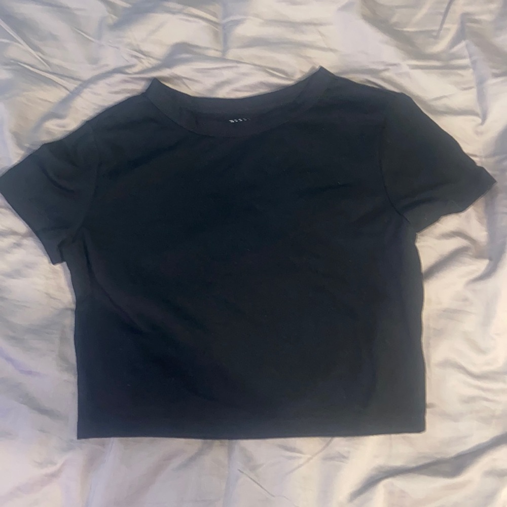 Wild fable black cropped tee size medium